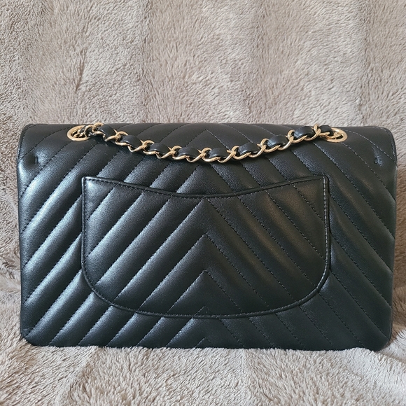 Chanel medium classic flap - Picture 2 of 12